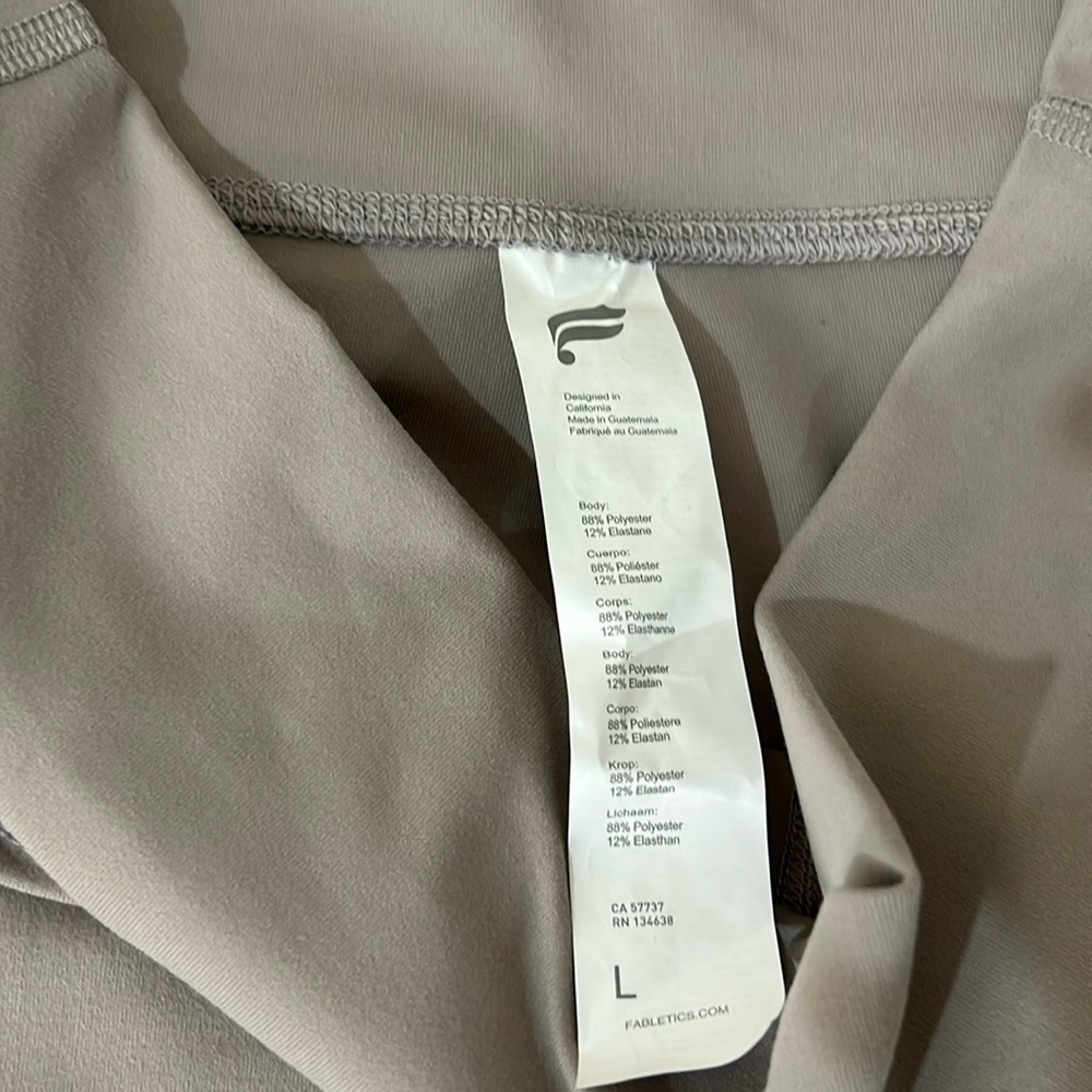 NWT Fabletics 7/8 Leggings High Waisted, Side Pockets, Taupe, Large - Picture 7 of 8